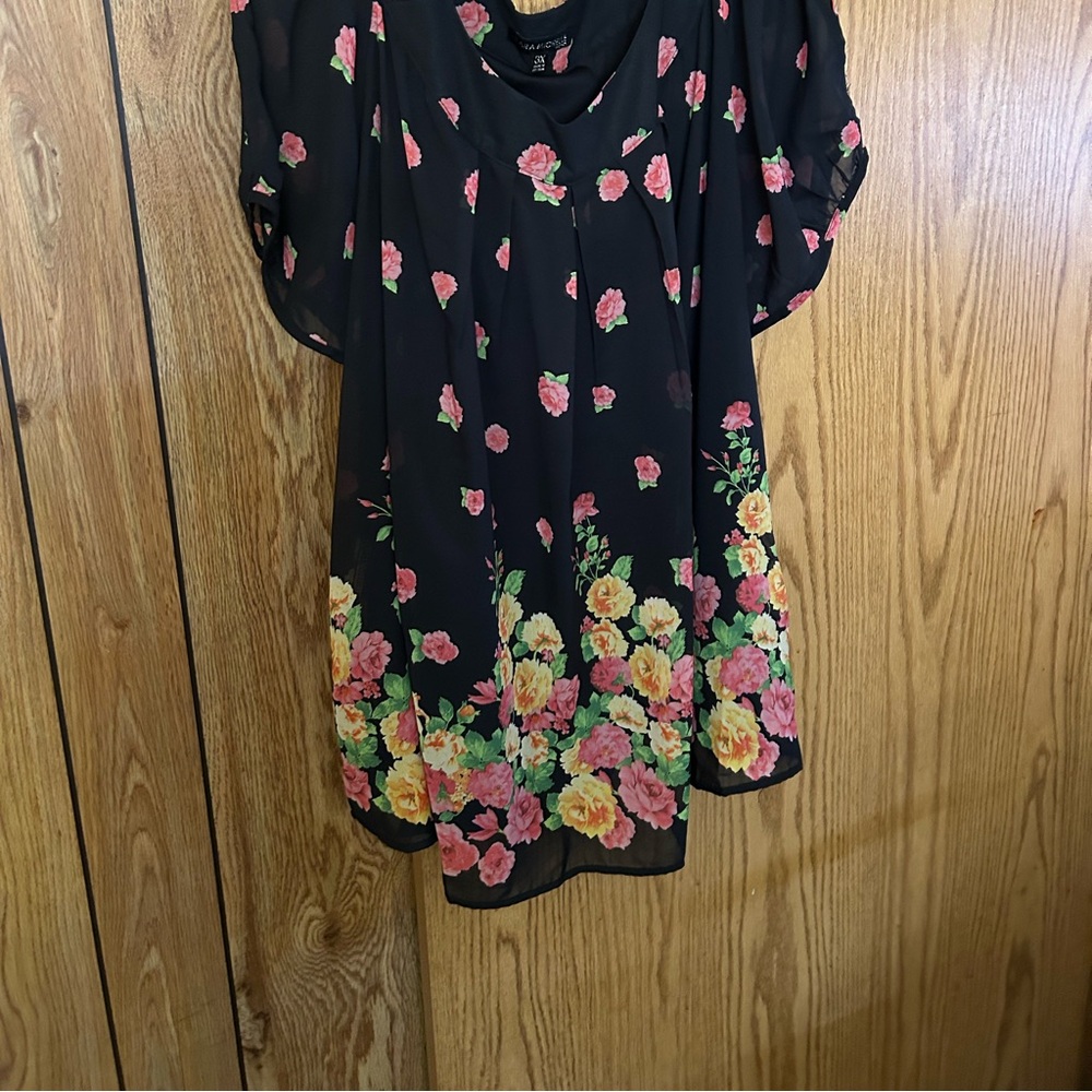 Black short sleeve blouse